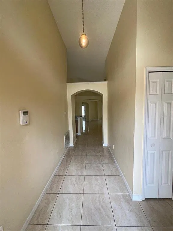 4 bed, 2.0 bath, 1778 sqft, $2,400 — Photo 2