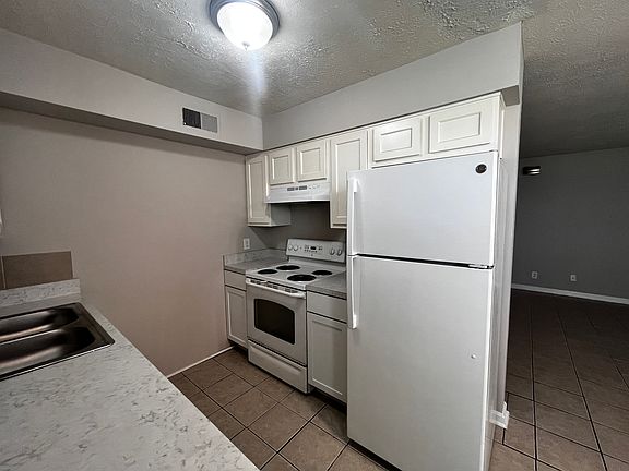 4th image of 4401 Landside Dr #1