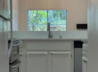 102 Manchester Dr, Fairfield, CA 94533