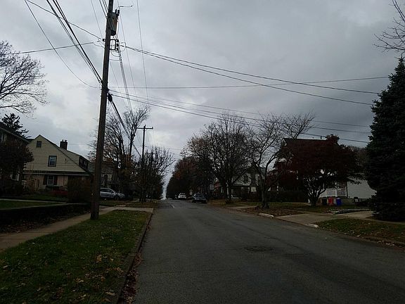 4th image of 213 Hastings Ave