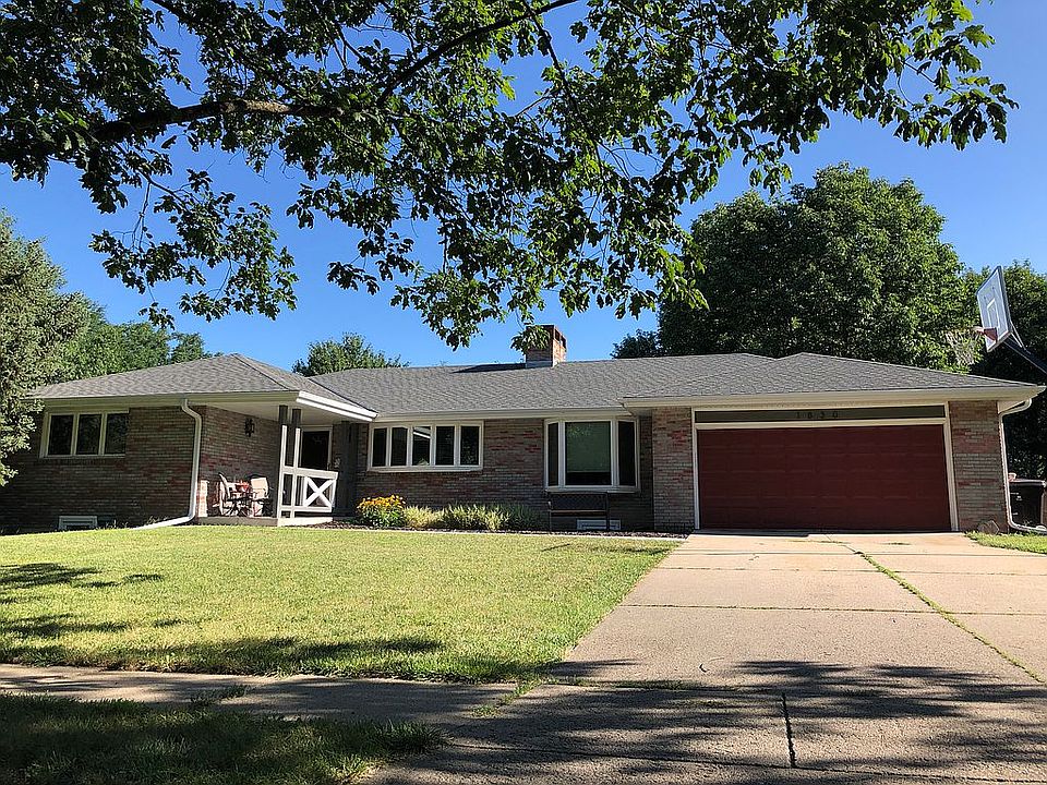 1st image of 1830 Oakdale Ave