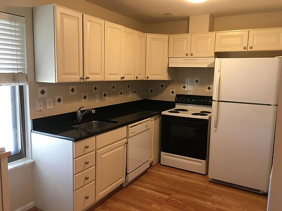 2nd image of 1780 Westwind Way