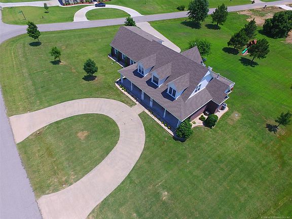 3rd image of 19304 S Quail Run Ct