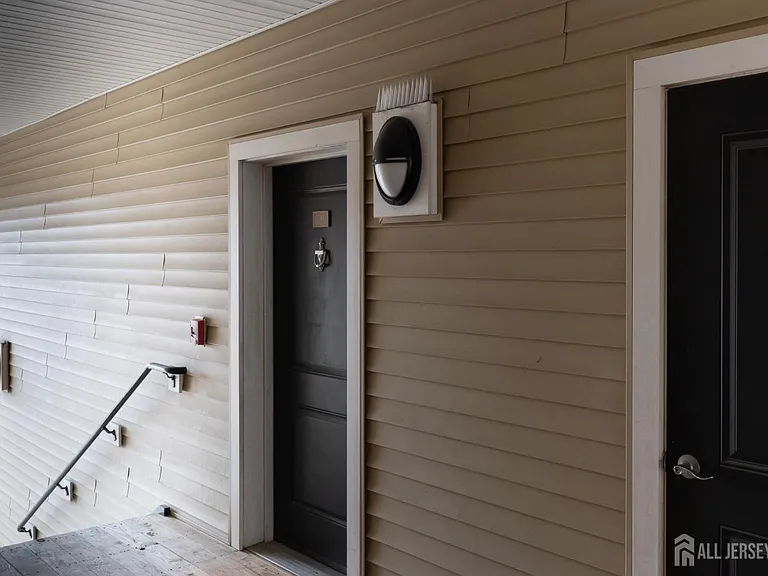 541 E Celebration Way — Photo 24