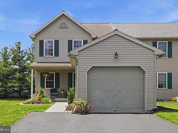 3rd image of 596 Wood Duck Dr