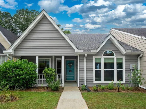 14 Cottage Cir, Pelham, AL 35124