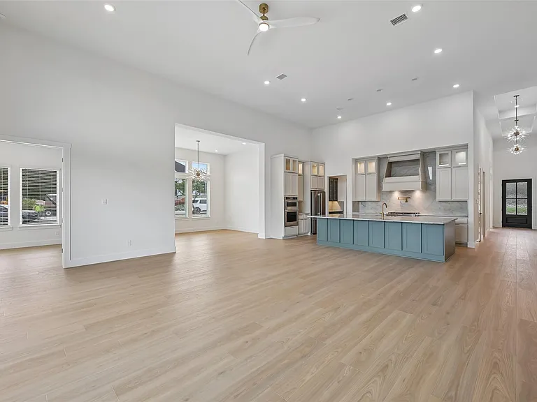 4908 Turquesa Dr — Photo 8