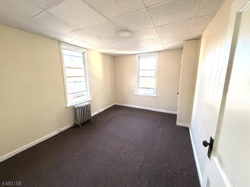 3 bed, 1.0 bath, $1,950 — Photo 3