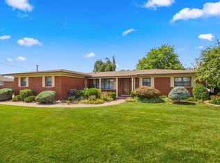 38151 Seaway Ct, Harrison Township, MI 48045