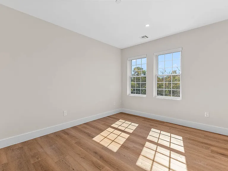 The Block at 22 Everett St — Photo 51