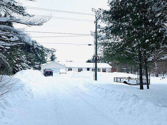 3rd image of 10951 Butler Rd