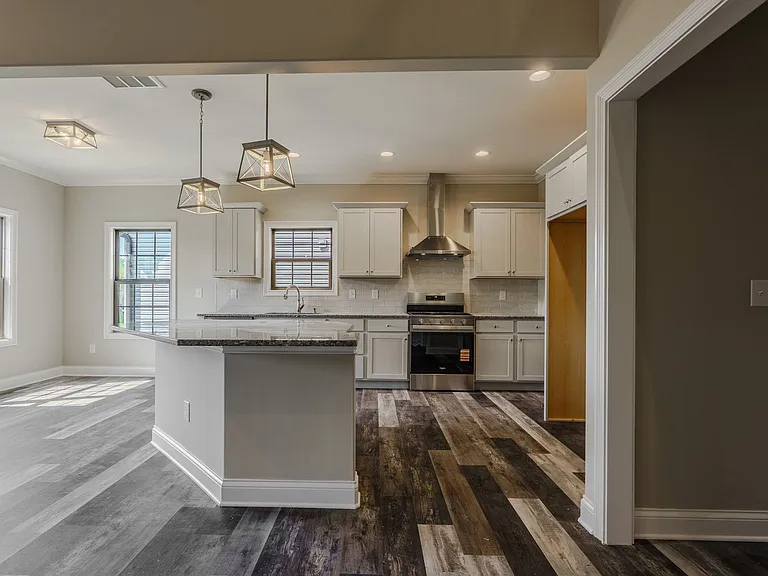 2927 Snow Pond Rd — Photo 5