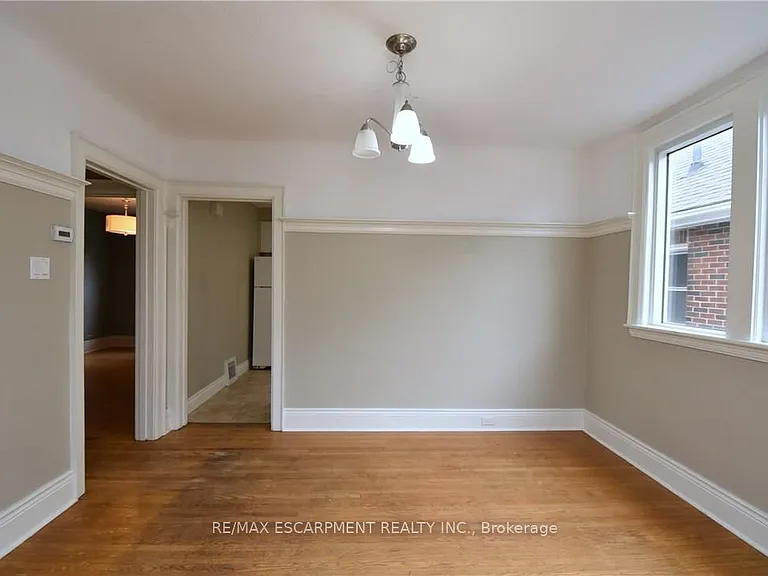 278 Huxley Ave S — Photo 8