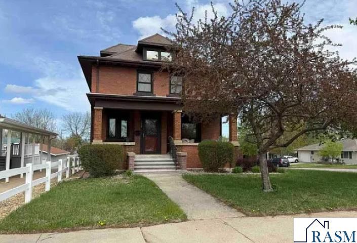 1st image of 700 N State St