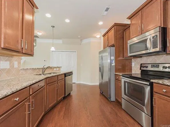 2021 Aston Mill Pl, Charlotte, NC 28273