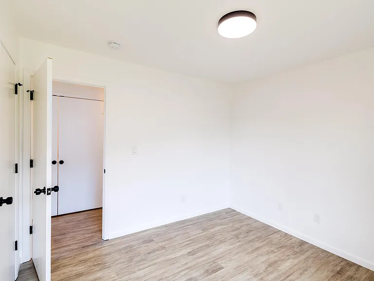 306 E Southern Trace Dr — Photo 12