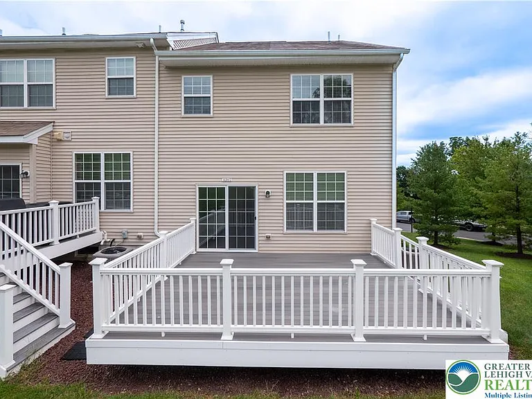 4207 Yorktown Rd — Photo 8