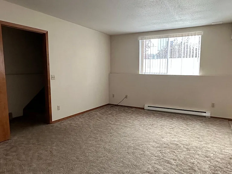 17 Yellowstone St #3 — Photo 6