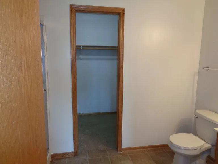 5418 W Redberry Ln — Photo 7