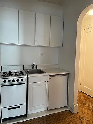 Rented by Keller Williams NYC | media 9