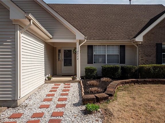 2nd image of 2712 Renaissance Way