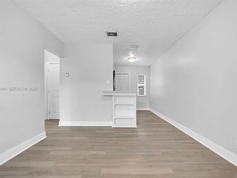 746 SW 4th St #1 — Photo 5
