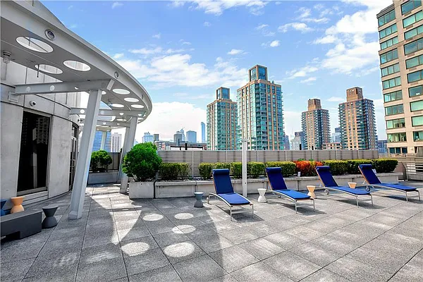 Sold by Compass | media 26