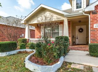 2820 Westover Dr, Grand Prairie, TX 75052