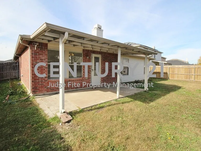 2936 Santa Sabina Dr — Photo 10