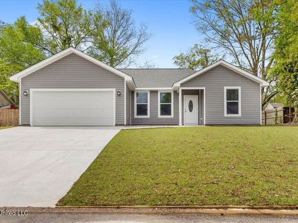 12509 Canterbury Dr W, Ocean Springs, MS 39564