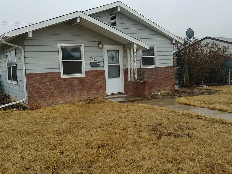 2604 Ivy Ave — Photo 1