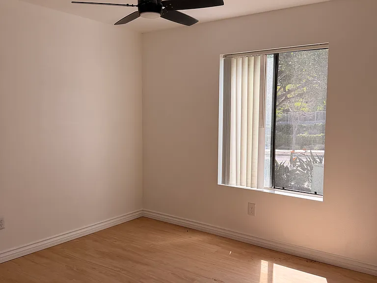 Salt & Vine Oceanside Apartments — Photo 28