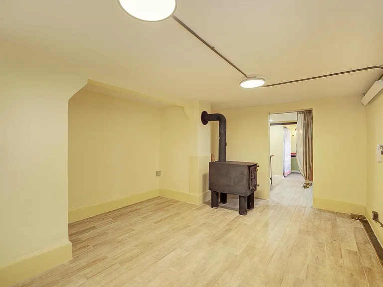 2125 Cedar St #2 — Photo 14