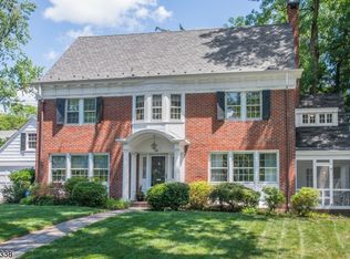 22 Claremont Dr, Maplewood, NJ 07040