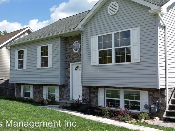 3676 Finleyville Elrama Rd, Finleyville, PA 15332