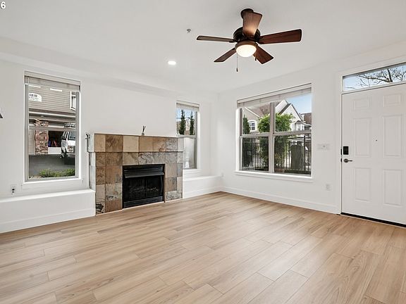 5th image of 6299 NE Carillion Dr