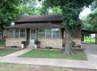 318 W Jefferson St, Essex, MO 63846