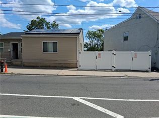 483 Van Duzer St, Staten Island, NY 10304