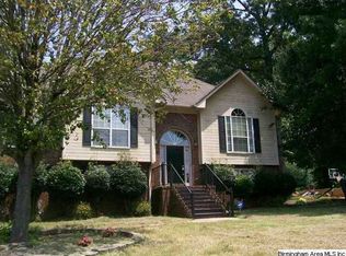 1391 Rock Creek Ln, Pleasant Grove, AL 35127