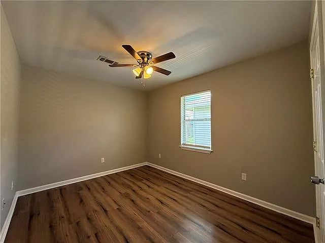 228 Megan St — Photo 4