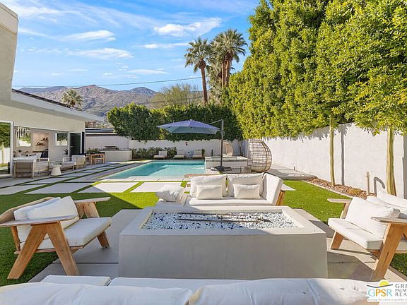 3rd image of 456 E Sonora Rd