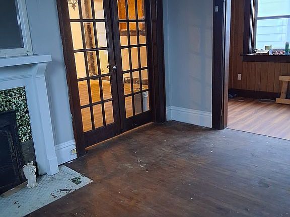 2nd image of 1003 N 7th St