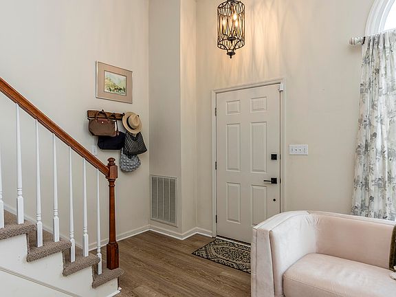 4th image of 2853 Gateway Park Ln
