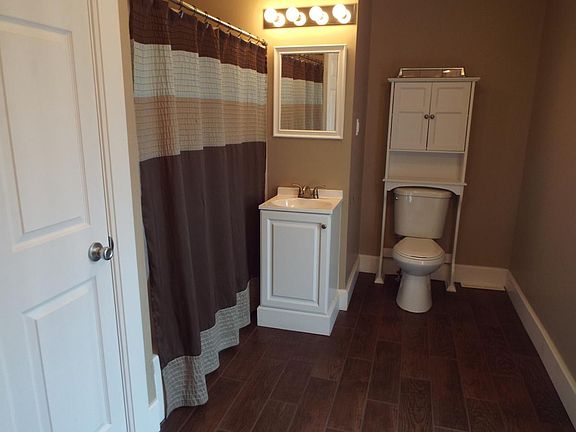 large upstairs bath