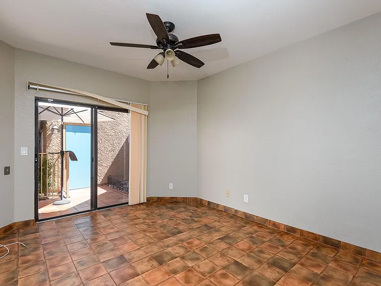 office or third bedroom