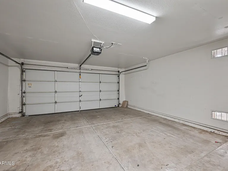 7160 E Lindner Ave — Photo 24