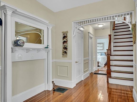 3rd image of 27 Ossipee Rd #1