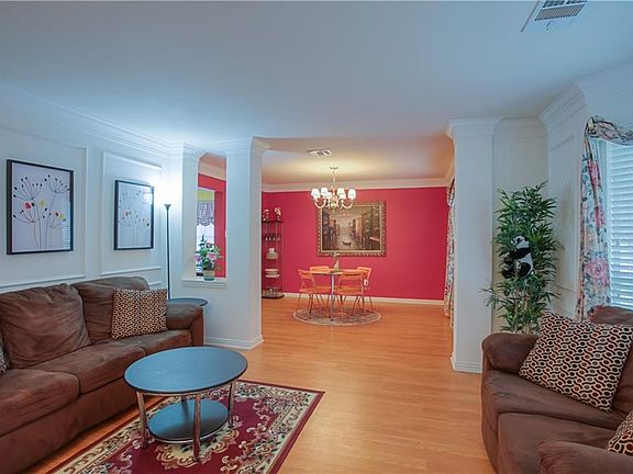 5th image of 4304 Cedar Valley Dr