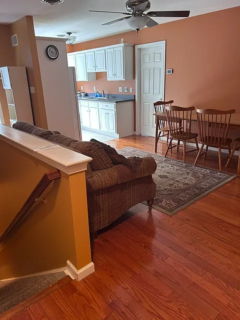1 bed, 5000 sqft, $1,000 — Photo 4