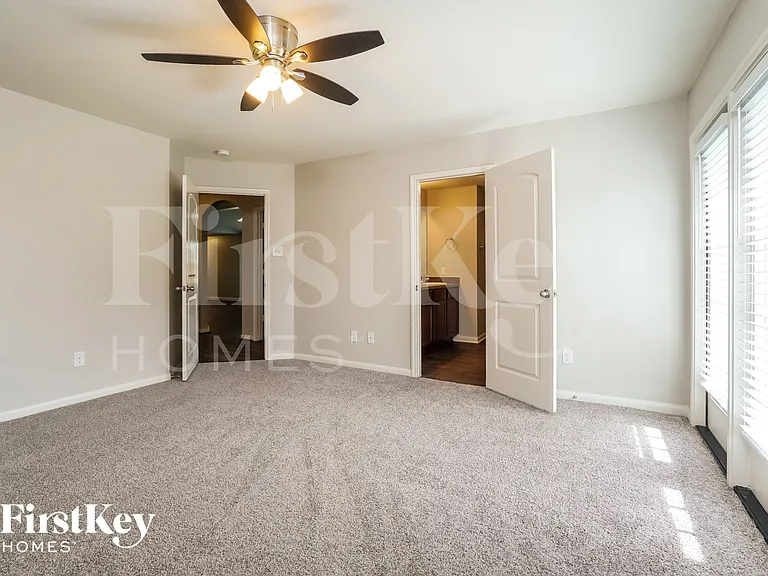 1001 Walnut Ln — Photo 10